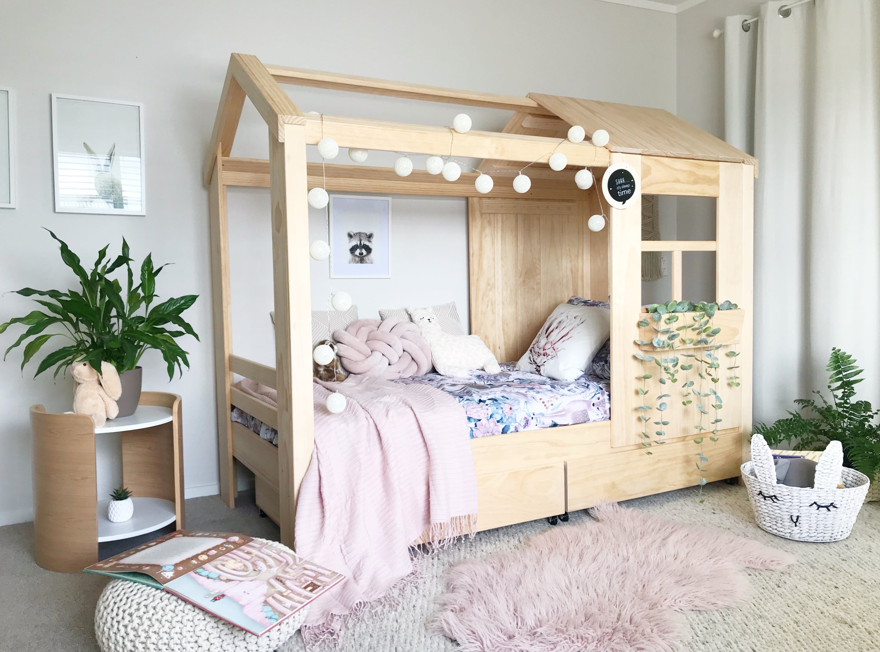 Single beds – Made from wood NZ